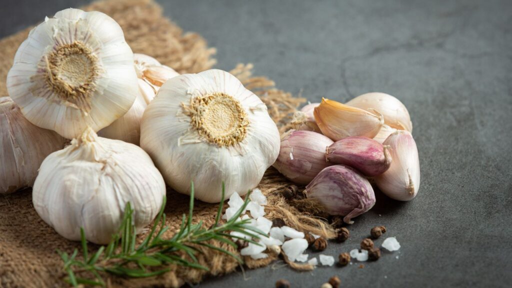 Cuidados no consumo de alho