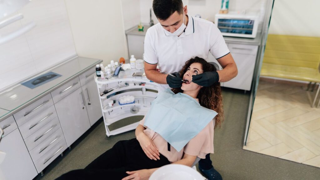 Tratamentos e cuidados após a primeira visita ao dentista