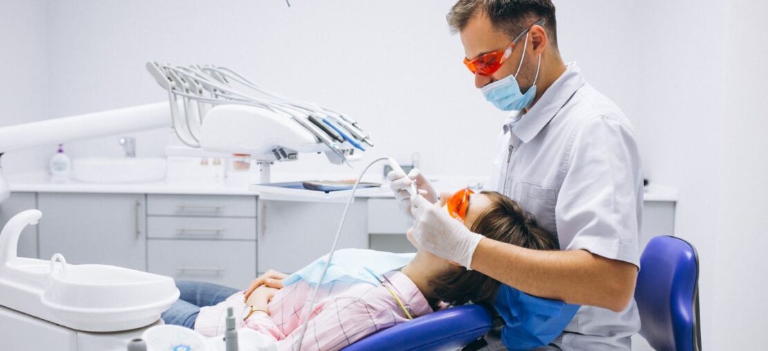 3 motivos para procurar um dentista