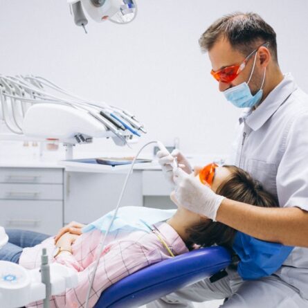 3 motivos para procurar um dentista