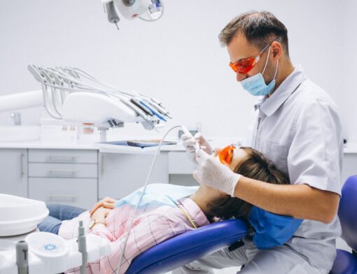 3 motivos para procurar um dentista