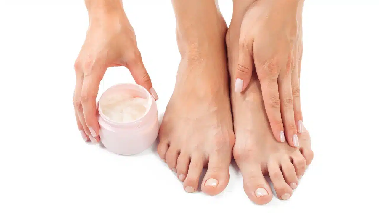 O que é bom para rachadura no pé O que é bom para rachadura no pé