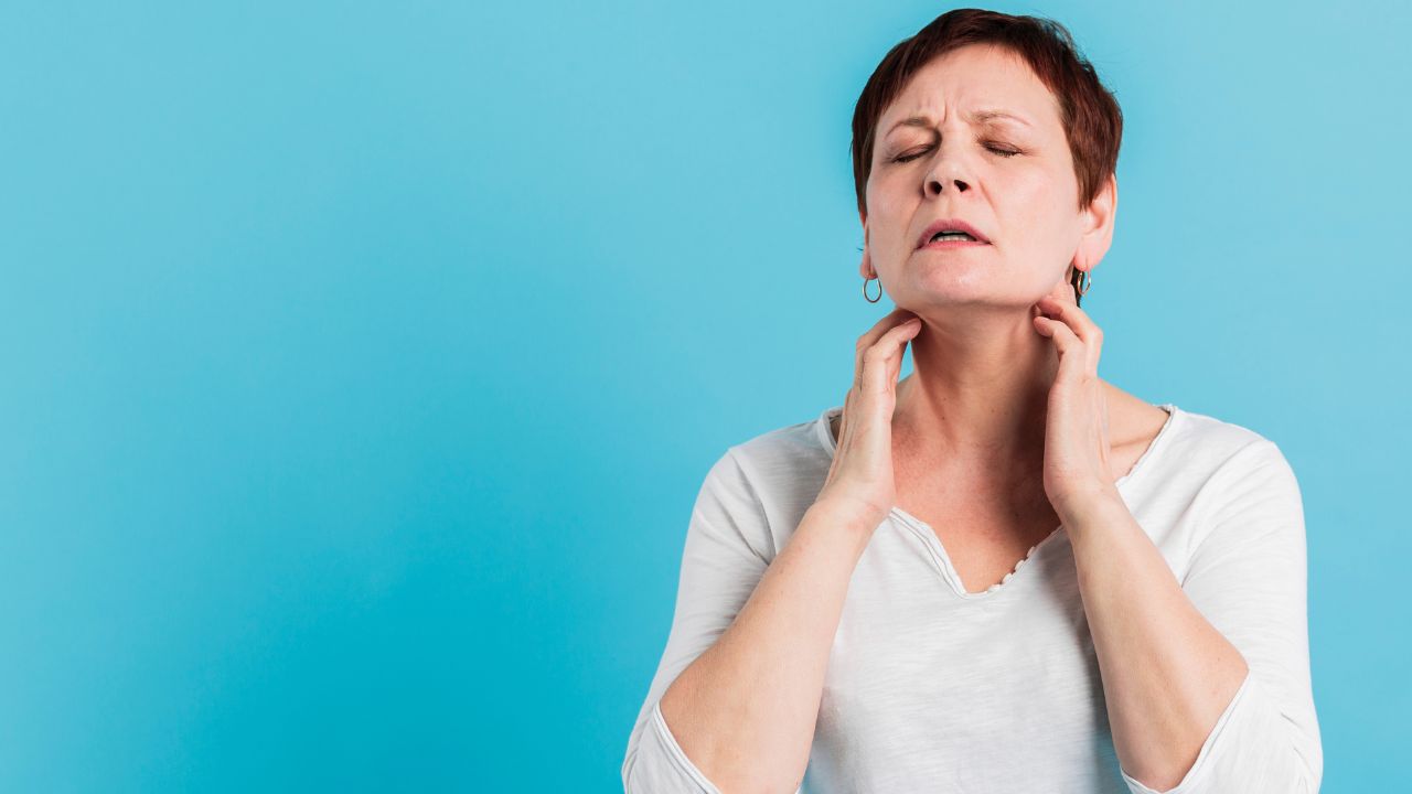 Como é o abscesso periamigdaliano Como é o abscesso periamigdaliano