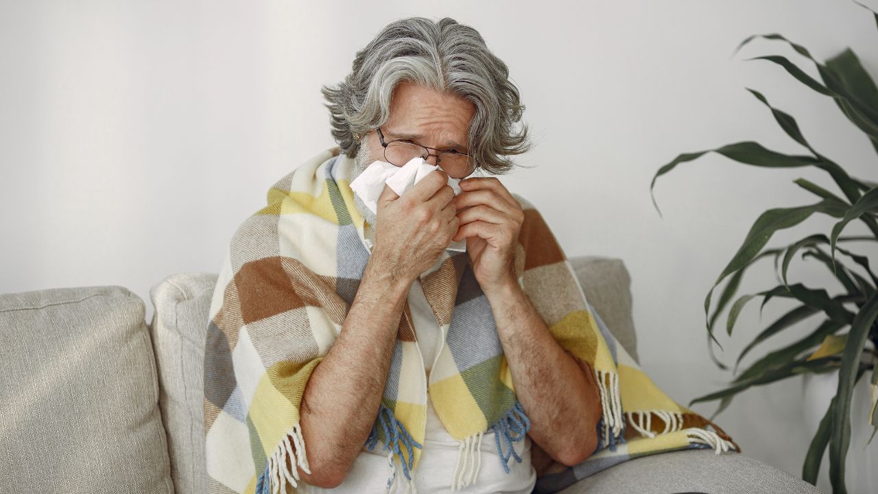 Catarro com sangue e o que pode causar