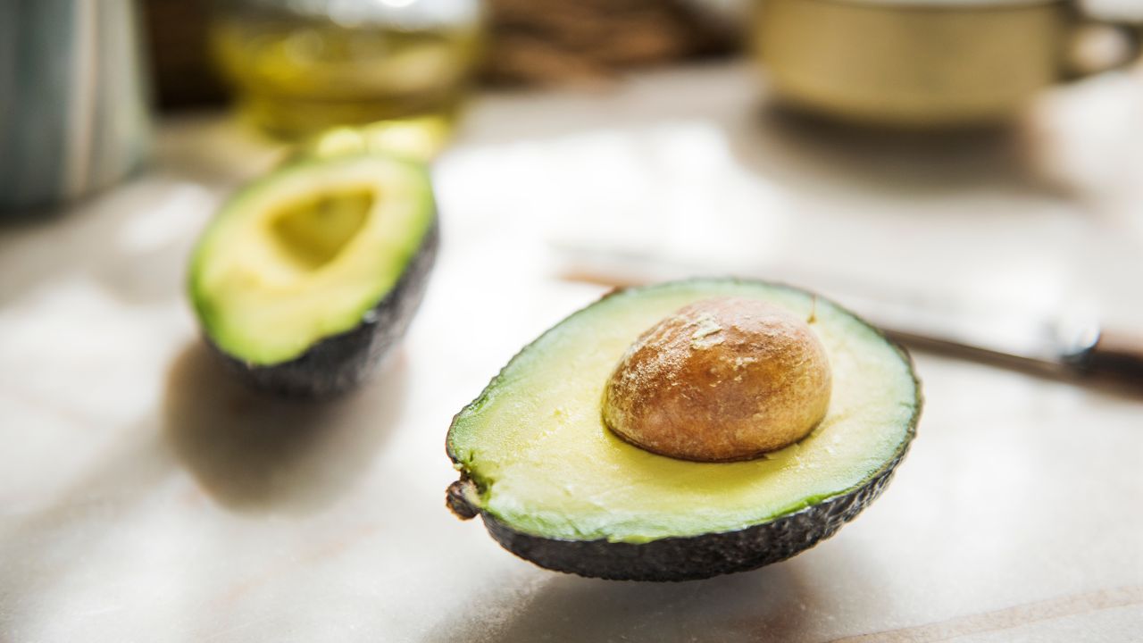 Bem-estar geral e benefícios do abacate Bem-estar geral e benefícios do abacate